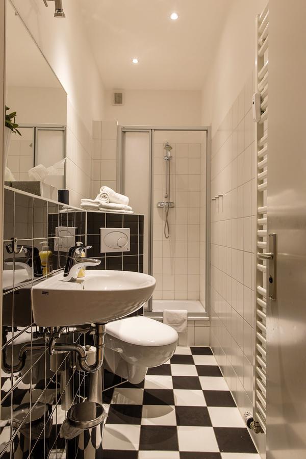 Apartment Kopen Lessing Charlotte Mauerpark Berlino Esterno foto
